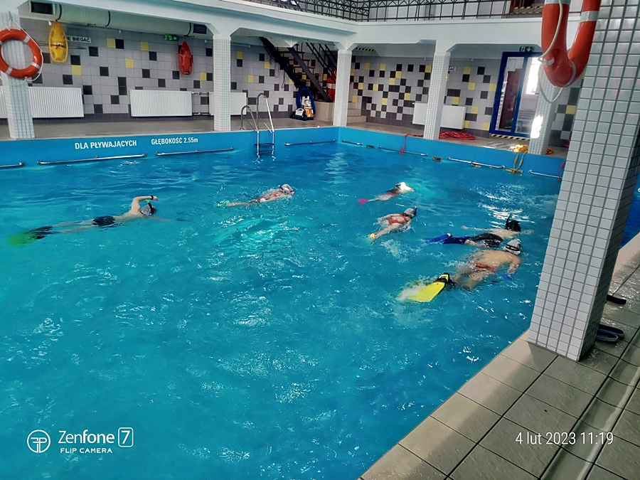 Hokej pod wodą Walenie Siemianowice Śląskie Trening 4 II 2023. Koniec Walenia czyli Amatorska Liga Hokeja Pod Wodą